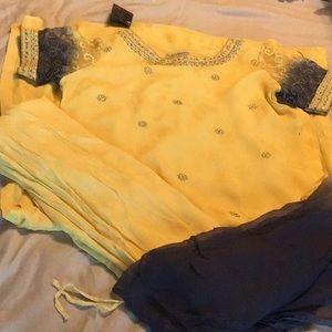 Kurta with shalwar & scarf